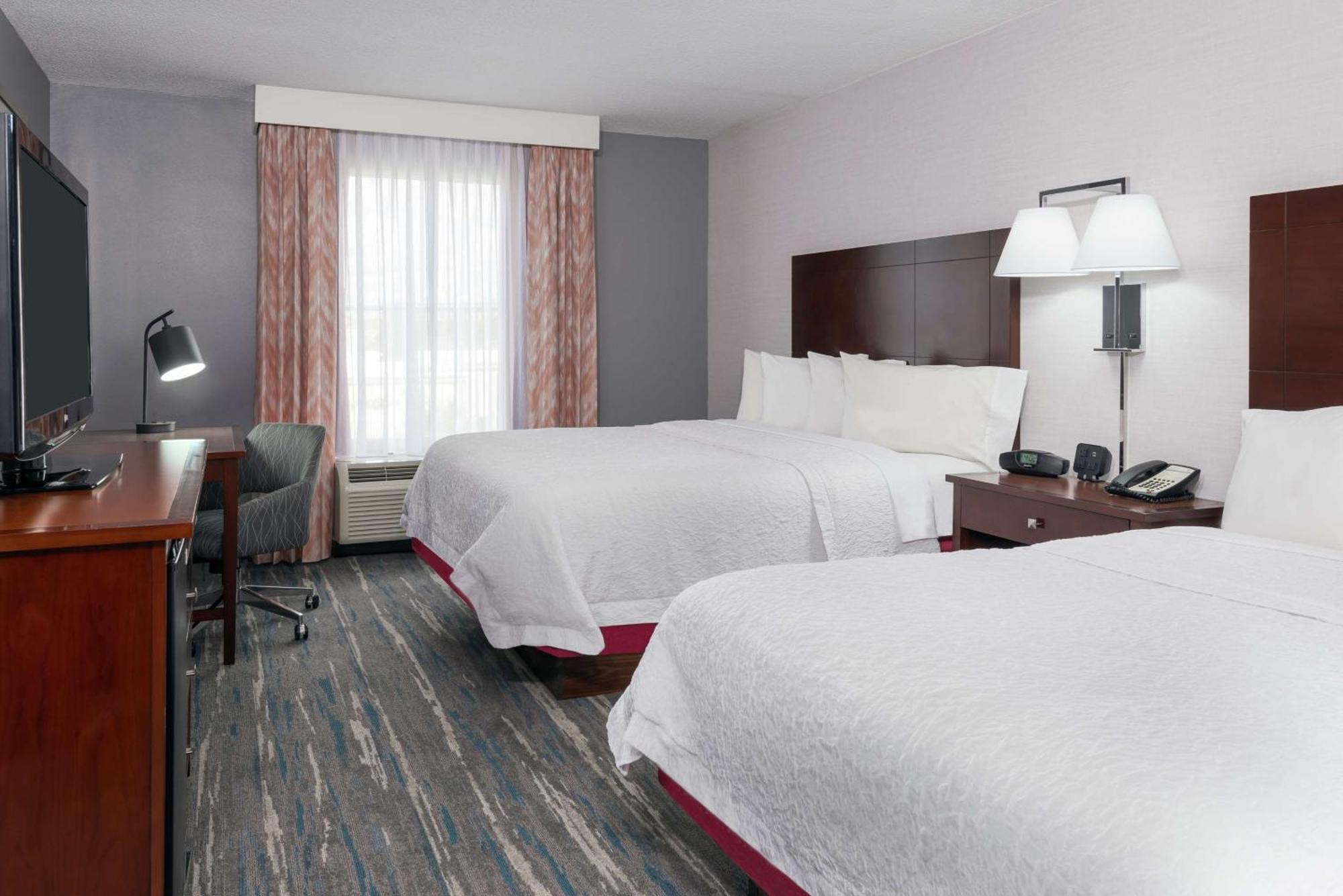 Hampton Inn & Suites Orlando Airport At Gateway Village Exterior photo