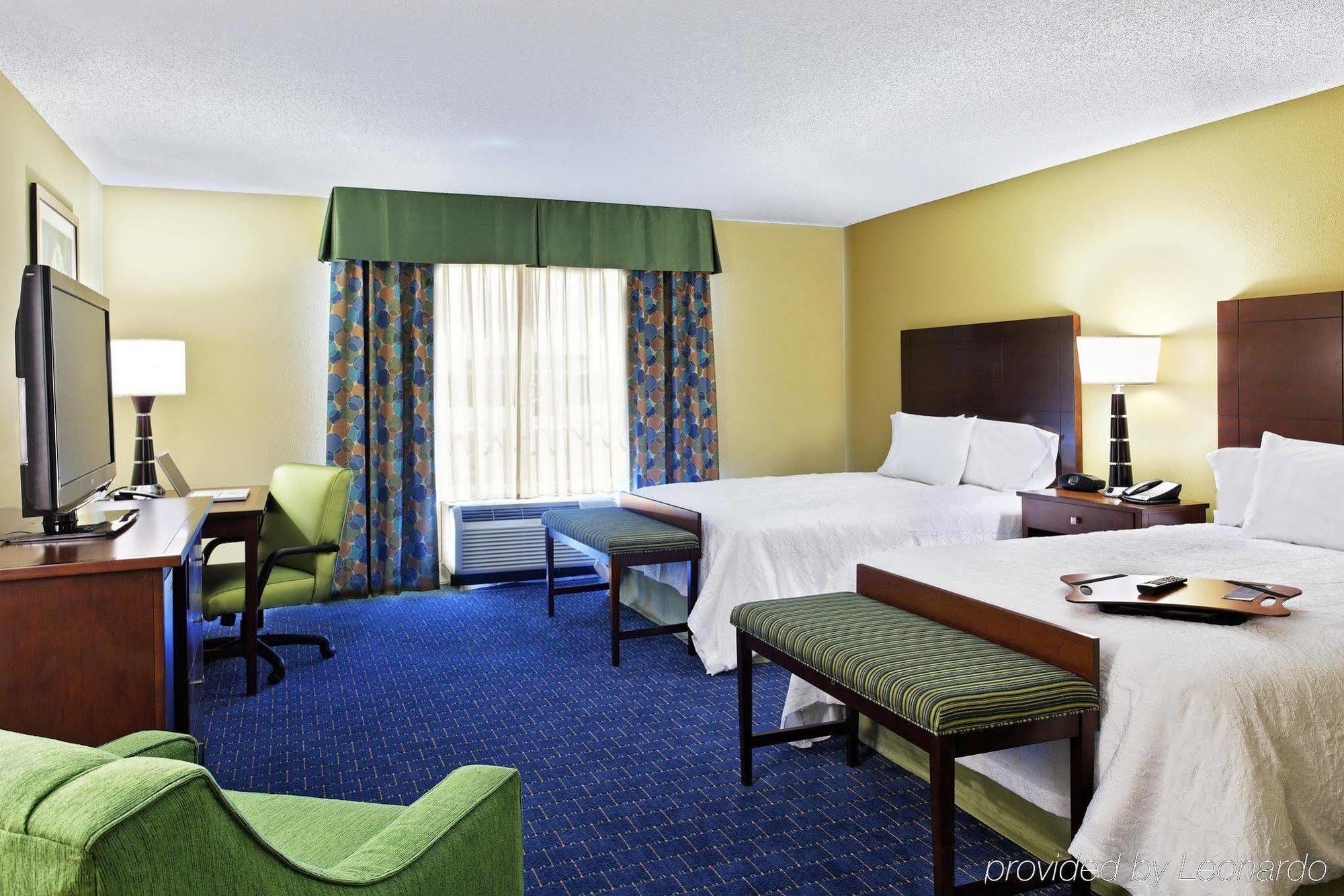 Hampton Inn & Suites Orlando Airport At Gateway Village Room photo