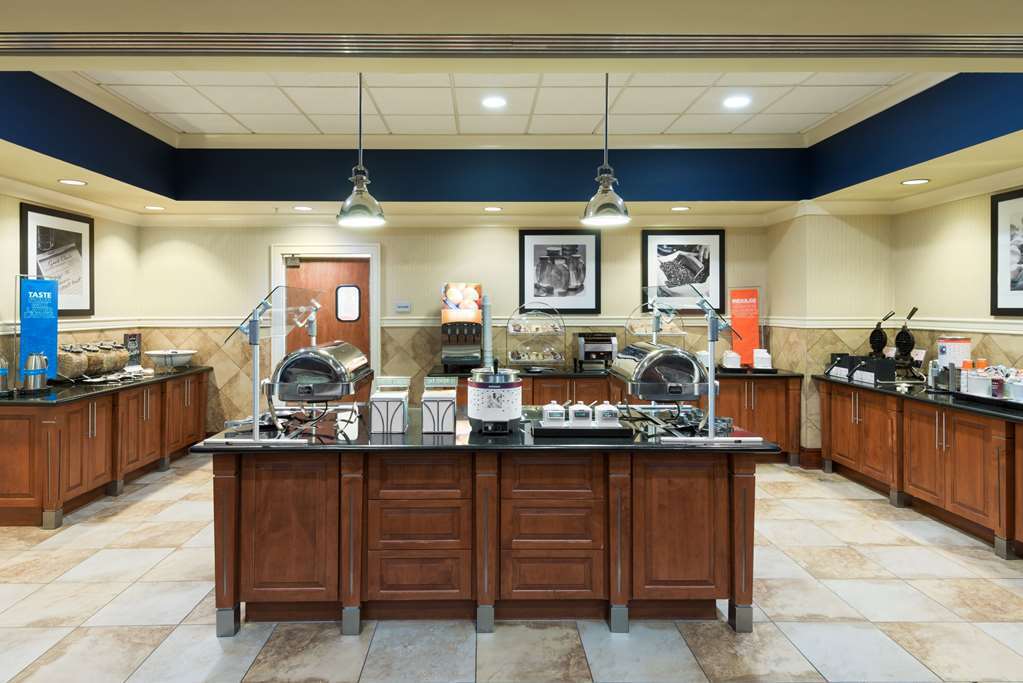 Hampton Inn & Suites Orlando Airport At Gateway Village Restaurant photo